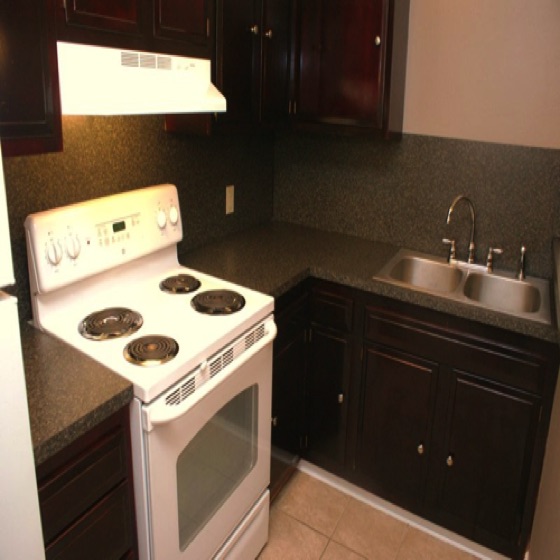1300 1BR1BADS Kitchen.jpg